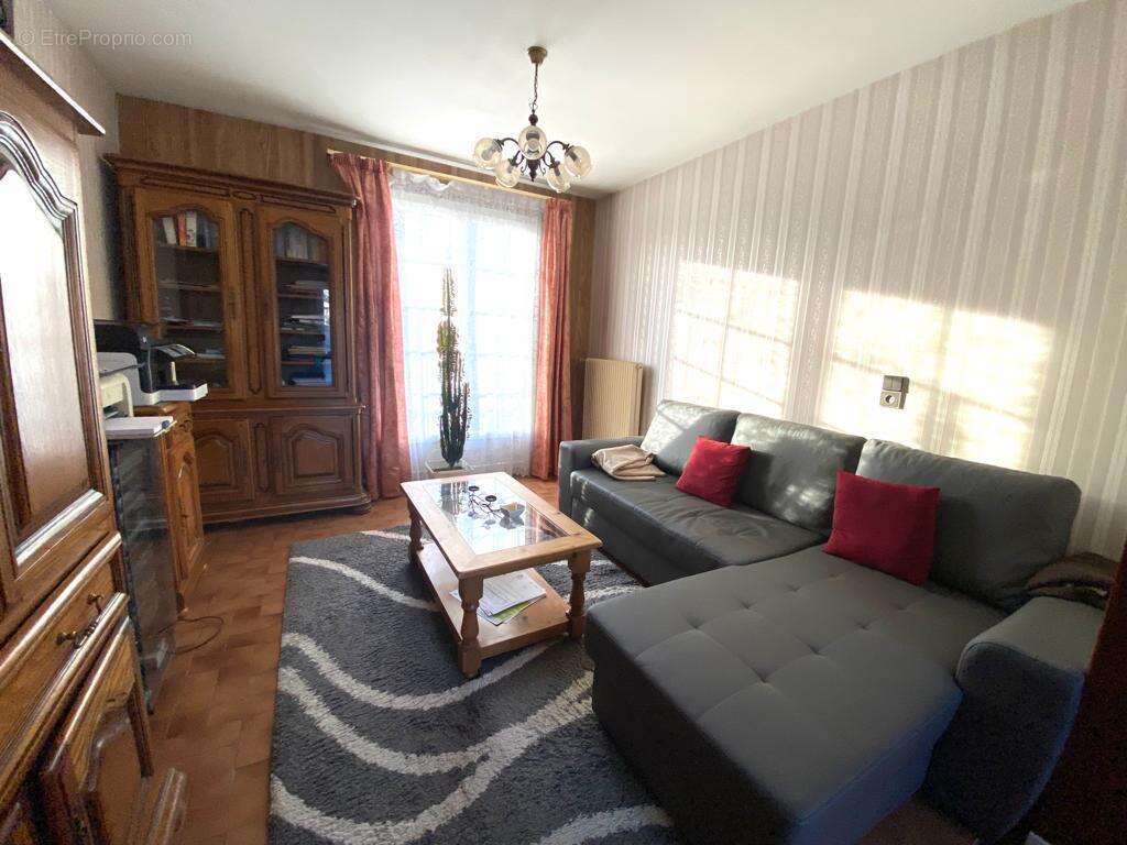 Maison à ETAMPES