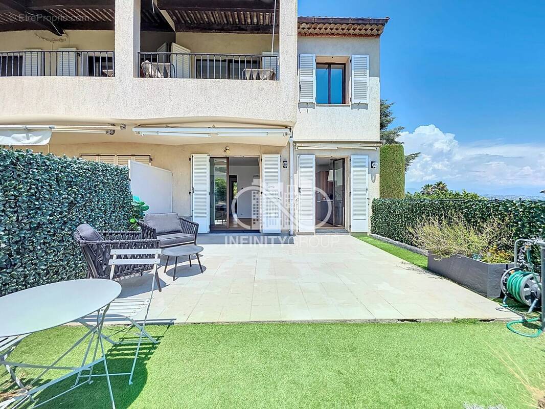 Appartement à VILLENEUVE-LOUBET