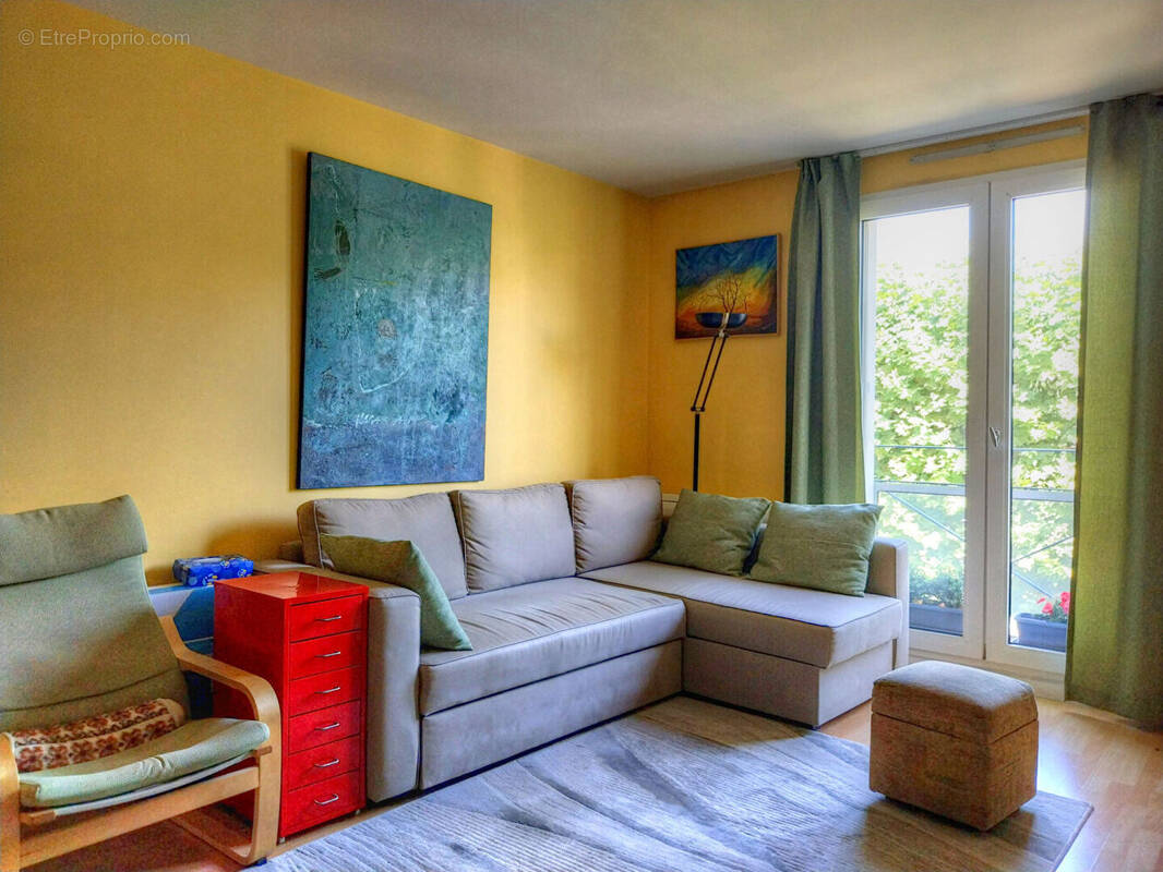Appartement à LA GARENNE-COLOMBES