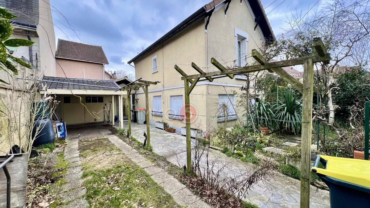 Maison à VILLEMOMBLE