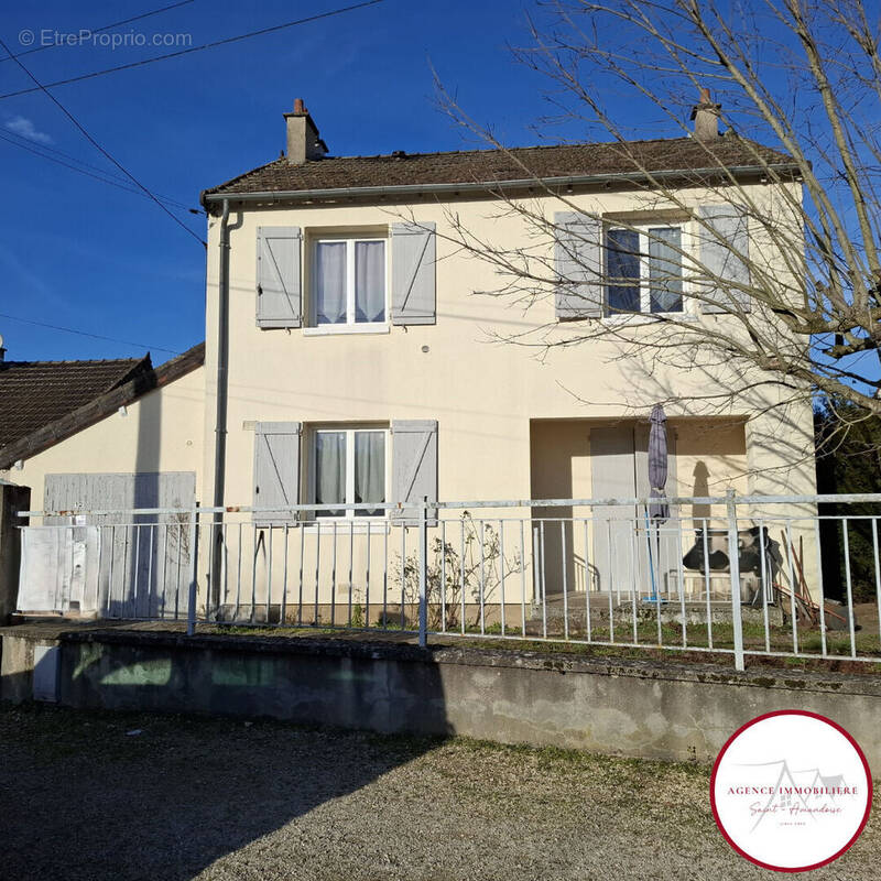 Maison à SAINT-AMAND-MONTROND