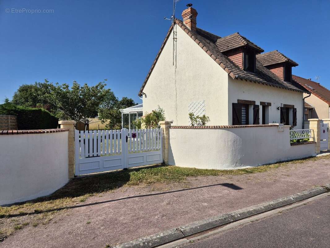 Maison à HERMANVILLE-SUR-MER