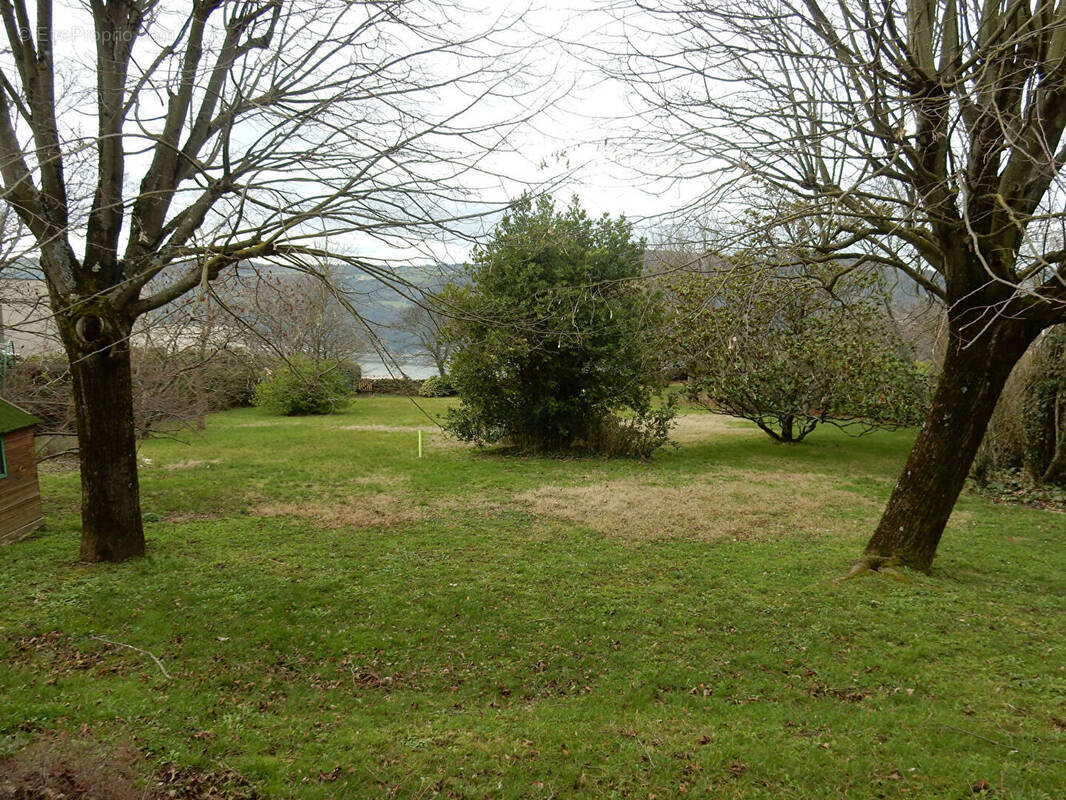 Terrain à SEYSSUEL