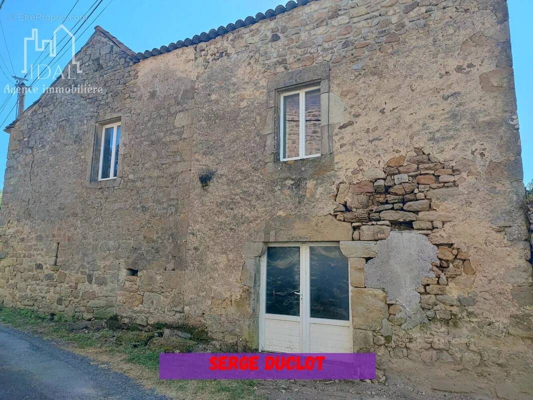 Maison à LES COSTES-GOZON