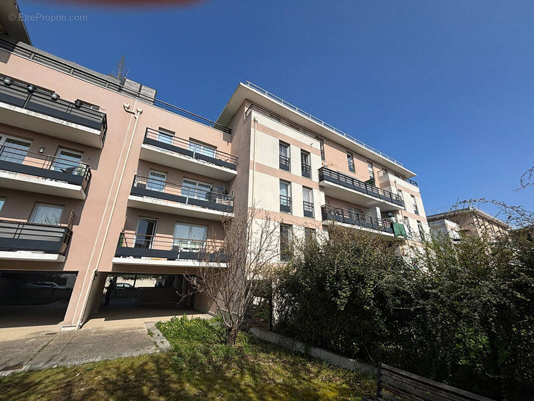 Appartement à EPINAY-SUR-SEINE