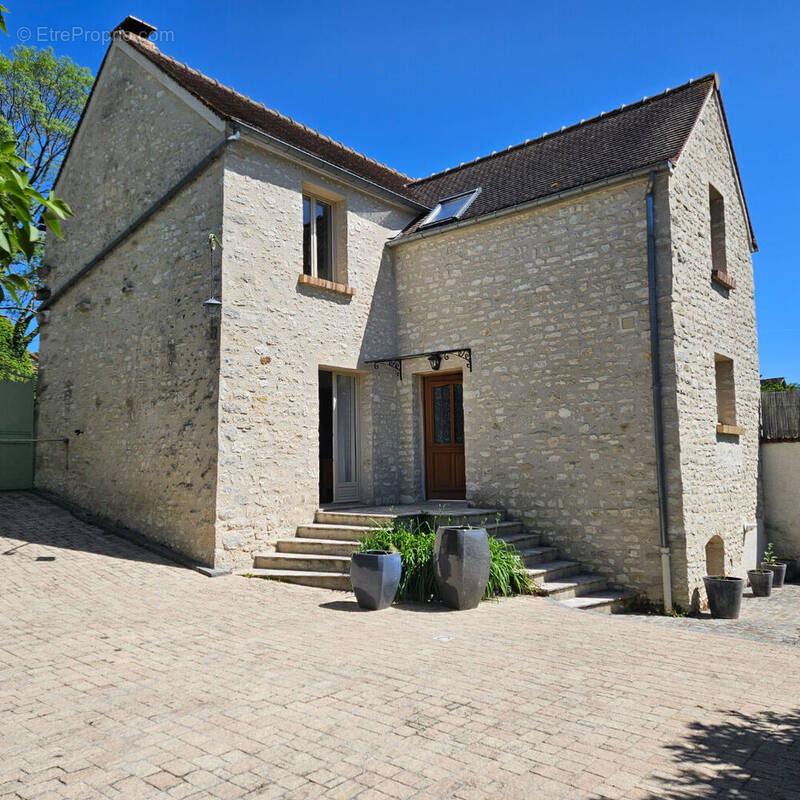 Maison à MAREIL-SUR-MAULDRE