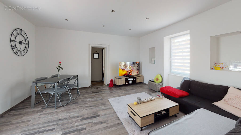 Appartement à ECHENOZ-LA-MELINE