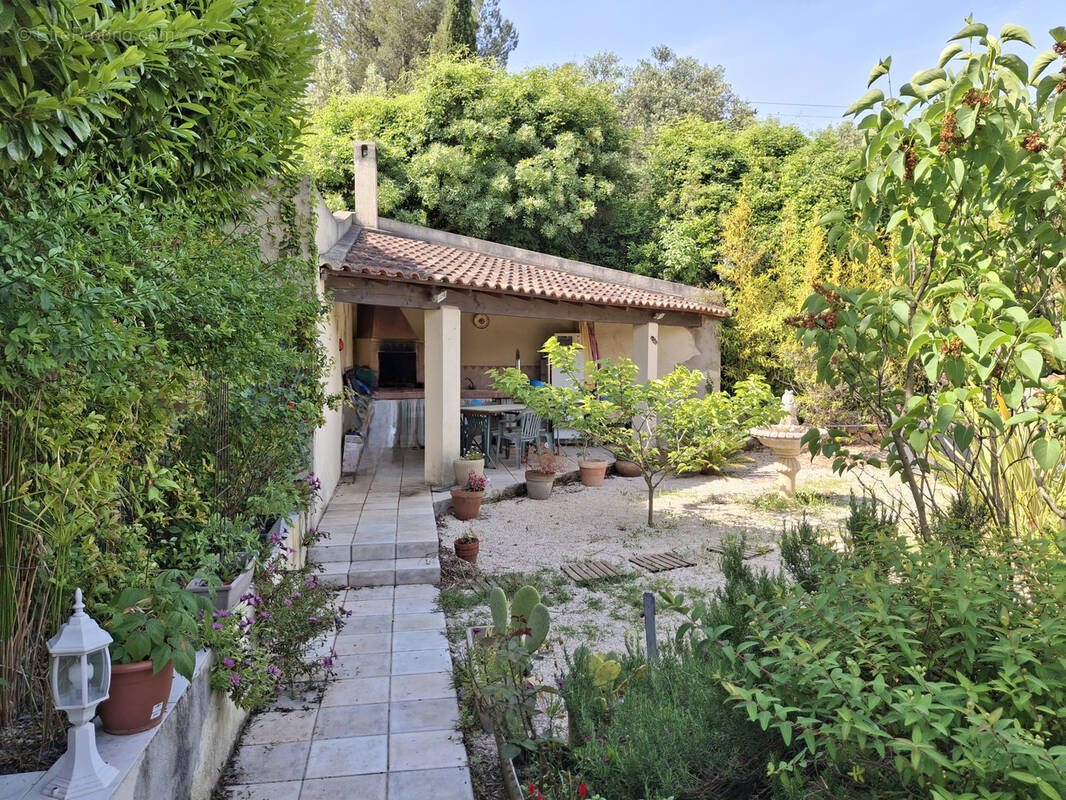 Maison à ROQUEVAIRE