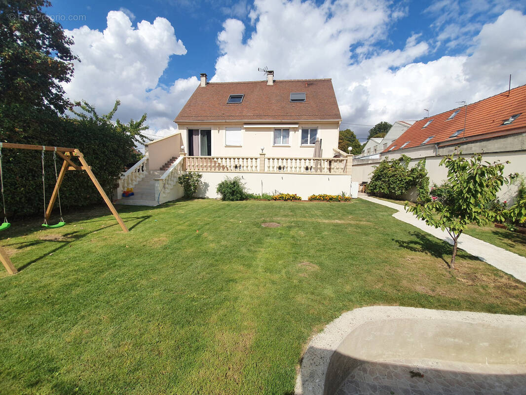 Maison à COURTRY