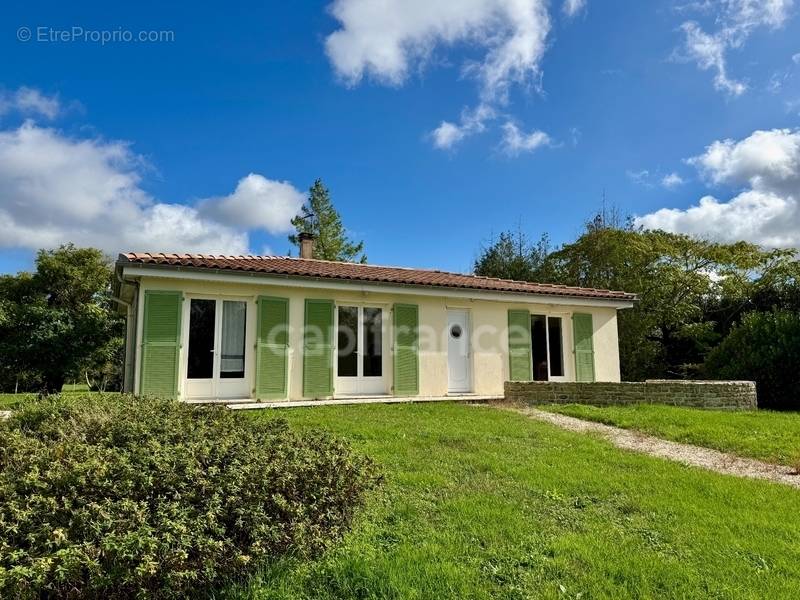 Maison à AIGREFEUILLE-D&#039;AUNIS