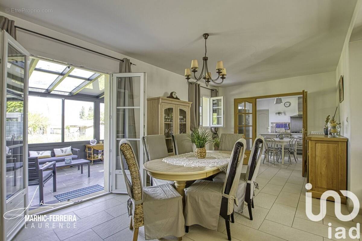 Photo 1 - Maison à ESTREES-SAINT-DENIS