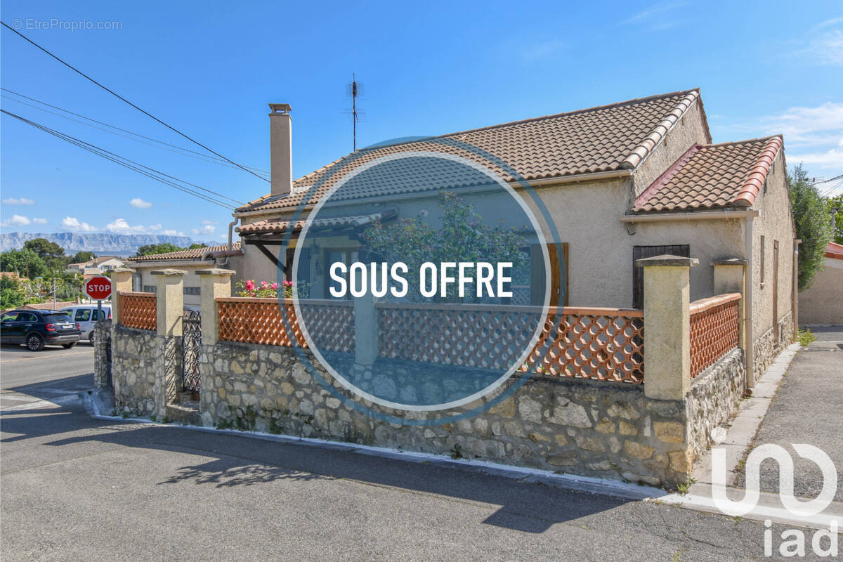 Photo 1 - Maison à GREASQUE
