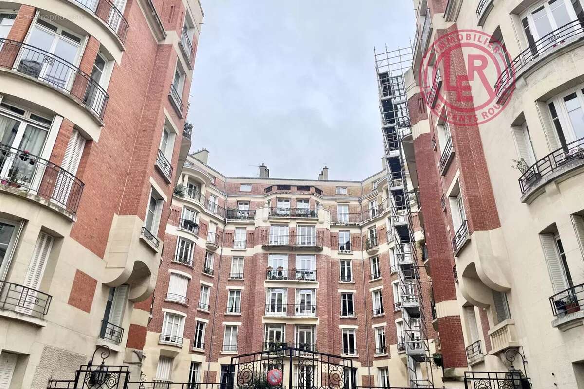 Appartement à PARIS-6E