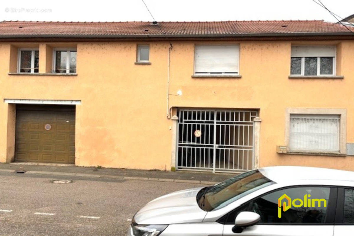 Appartement à THIAUCOURT-REGNIEVILLE