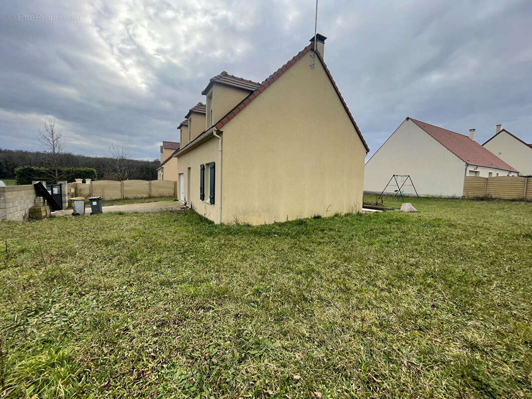 Maison à ETAMPES