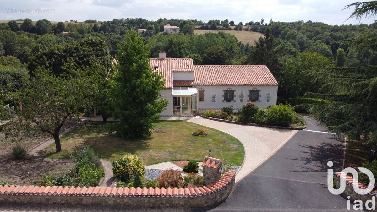 Photo 1 - Maison à LA MEILLERAIE-TILLAY