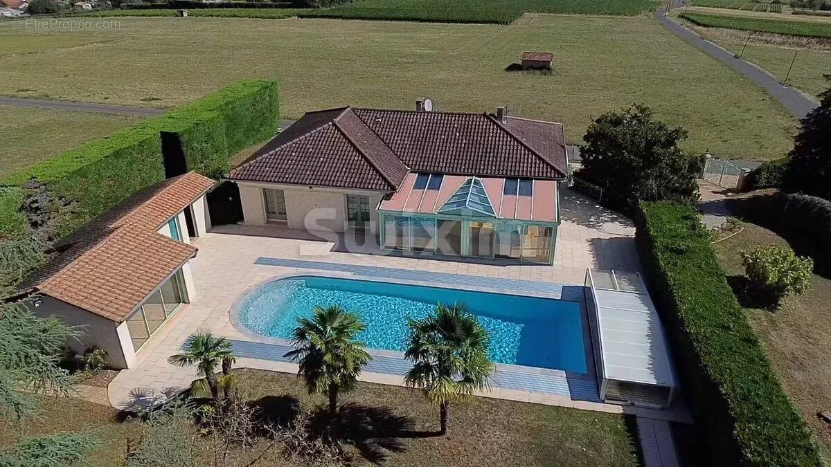 Maison à ARNAS