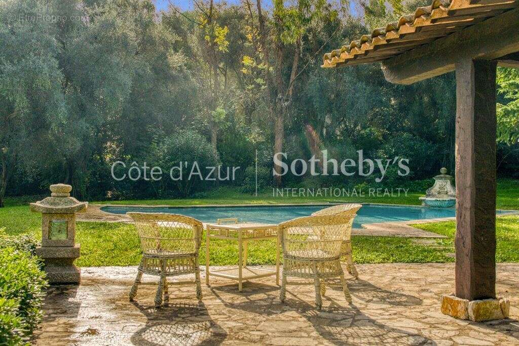 Maison à MOUGINS