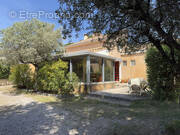 Appartement à VILLENEUVE-LES-AVIGNON