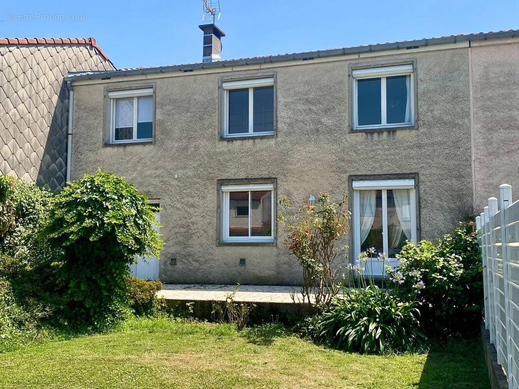 Photo 1 - Maison à AUSSILLON