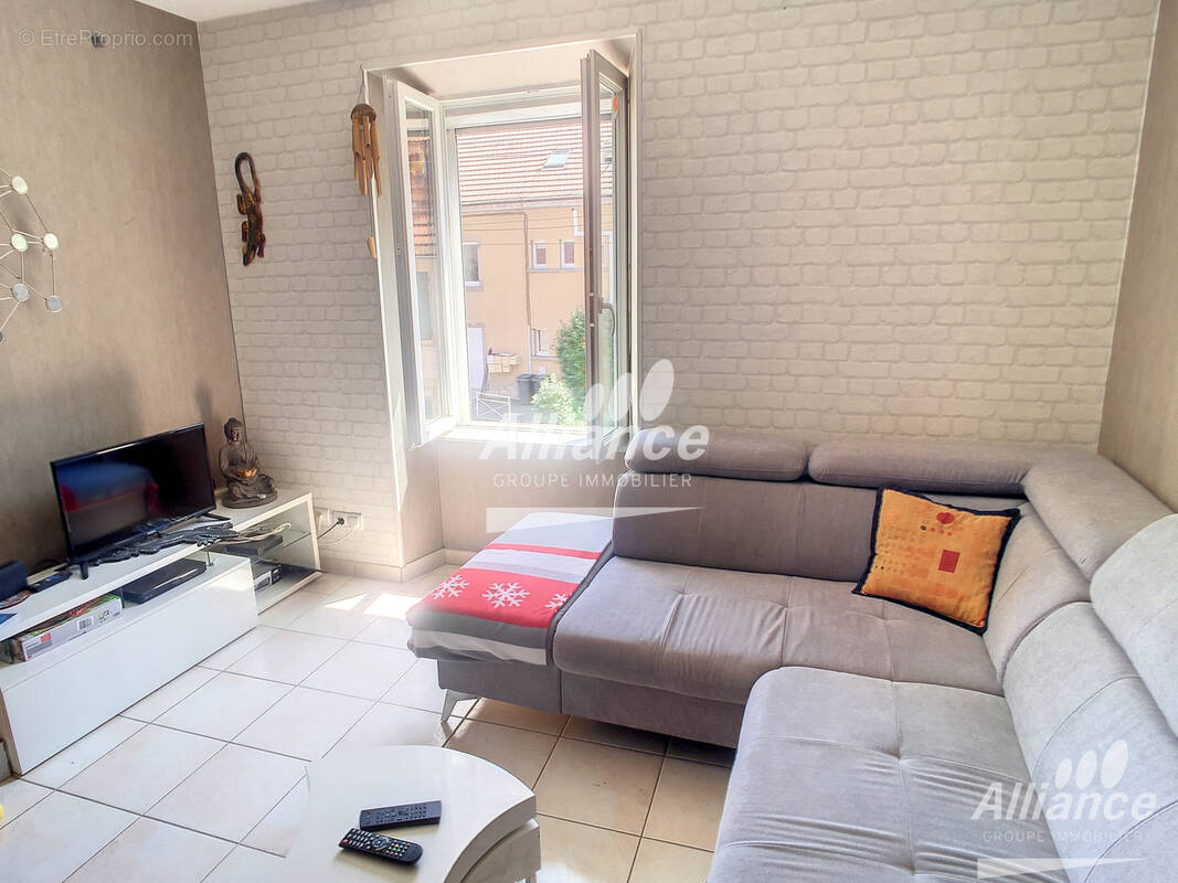 Appartement à SAINTE-SUZANNE