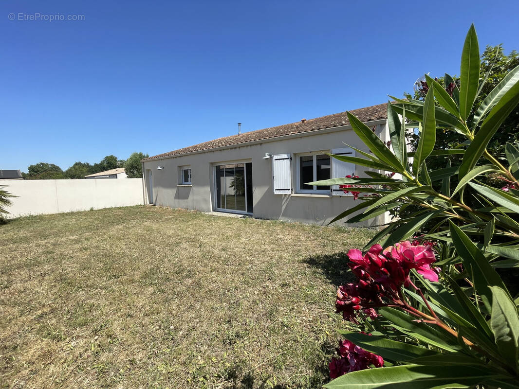 Maison à AIGREFEUILLE-D&#039;AUNIS