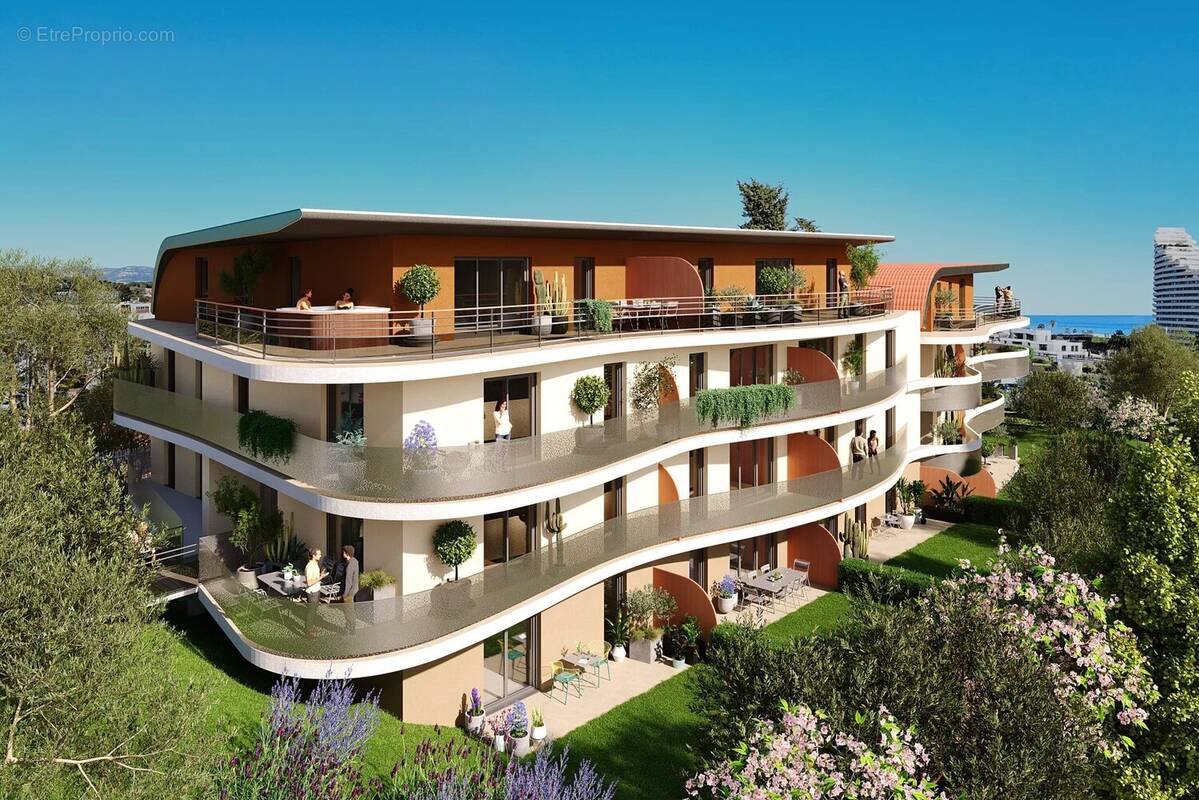 Appartement à VILLENEUVE-LOUBET