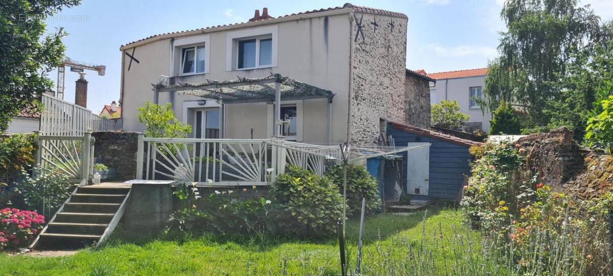 Maison à LE LOROUX-BOTTEREAU