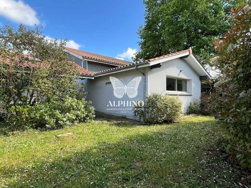 Maison à VILLENAVE-D&#039;ORNON