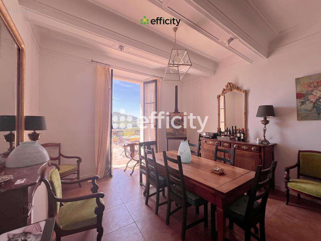 Appartement à LA CADIERE-D&#039;AZUR