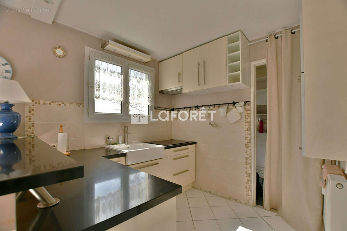 Appartement à LA CELLE-SAINT-CLOUD