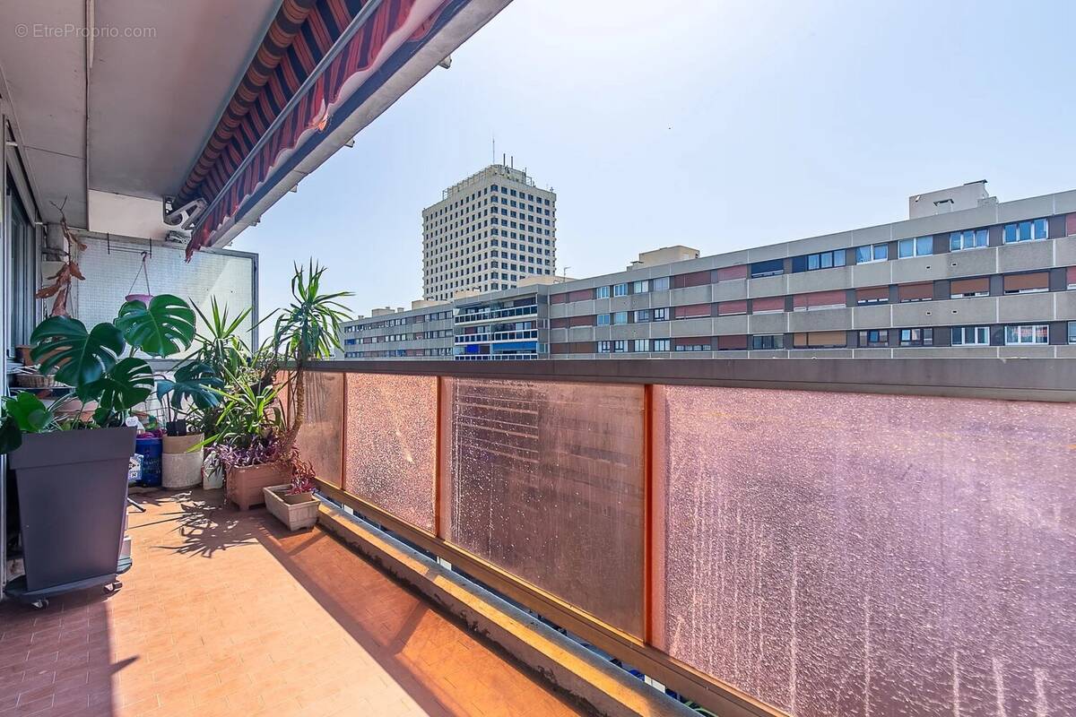 Appartement à MARSEILLE-6E