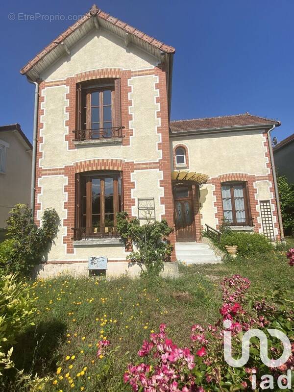 Photo 1 - Maison à SAINTE-SAVINE