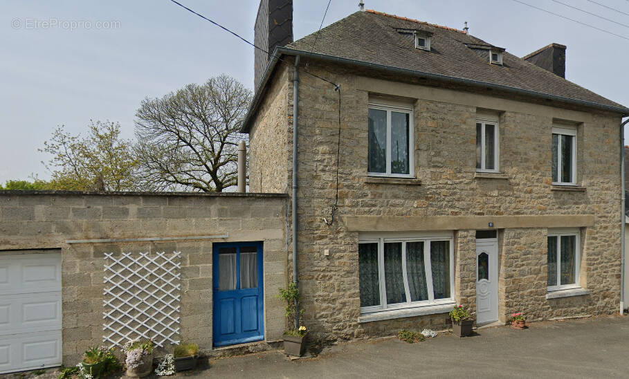 Maison à ROSTRENEN