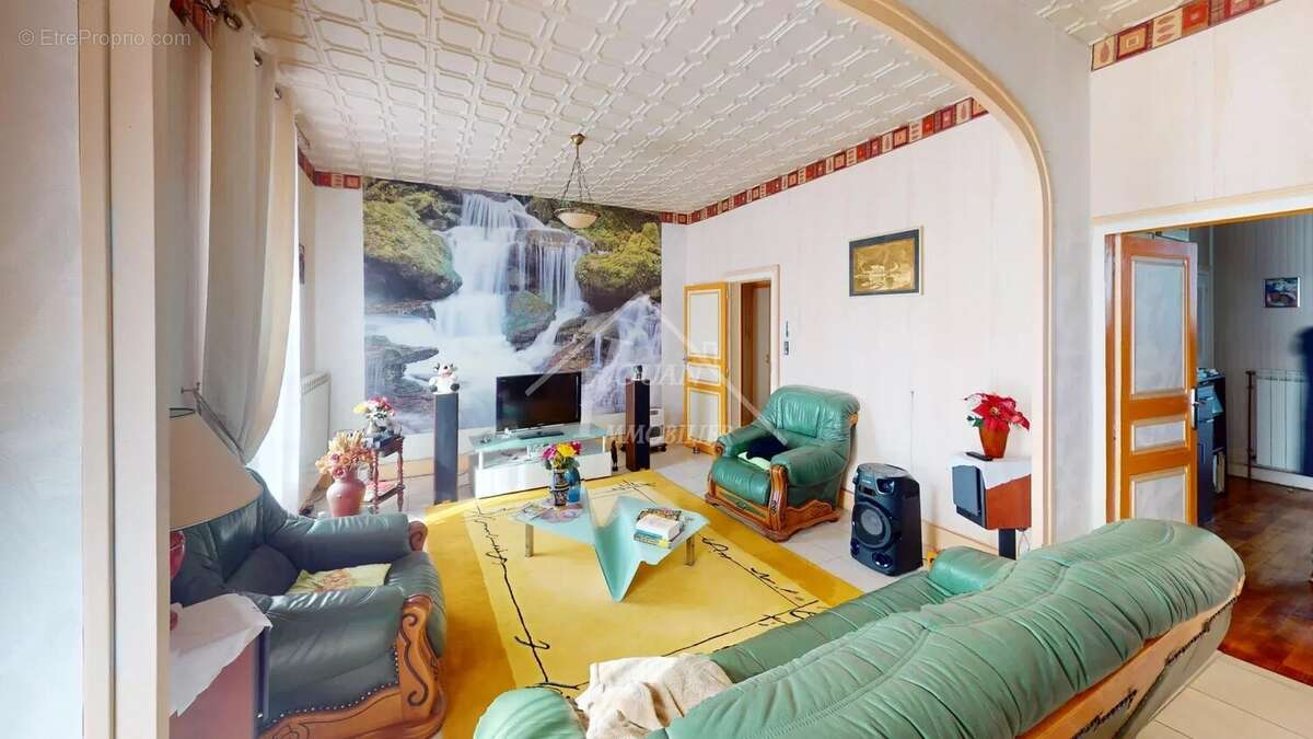 Maison à COSNE-D&#039;ALLIER