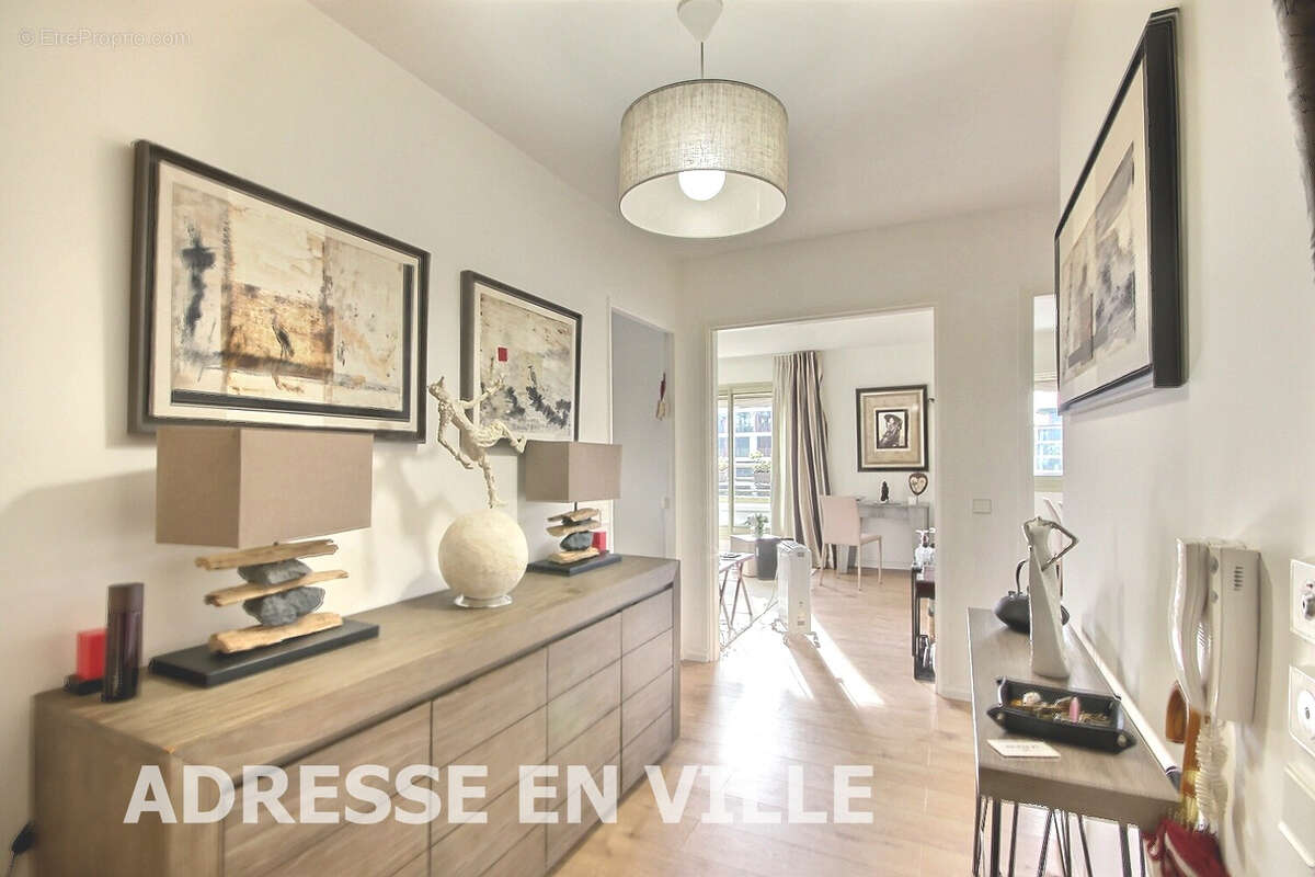 Appartement à LEVALLOIS-PERRET