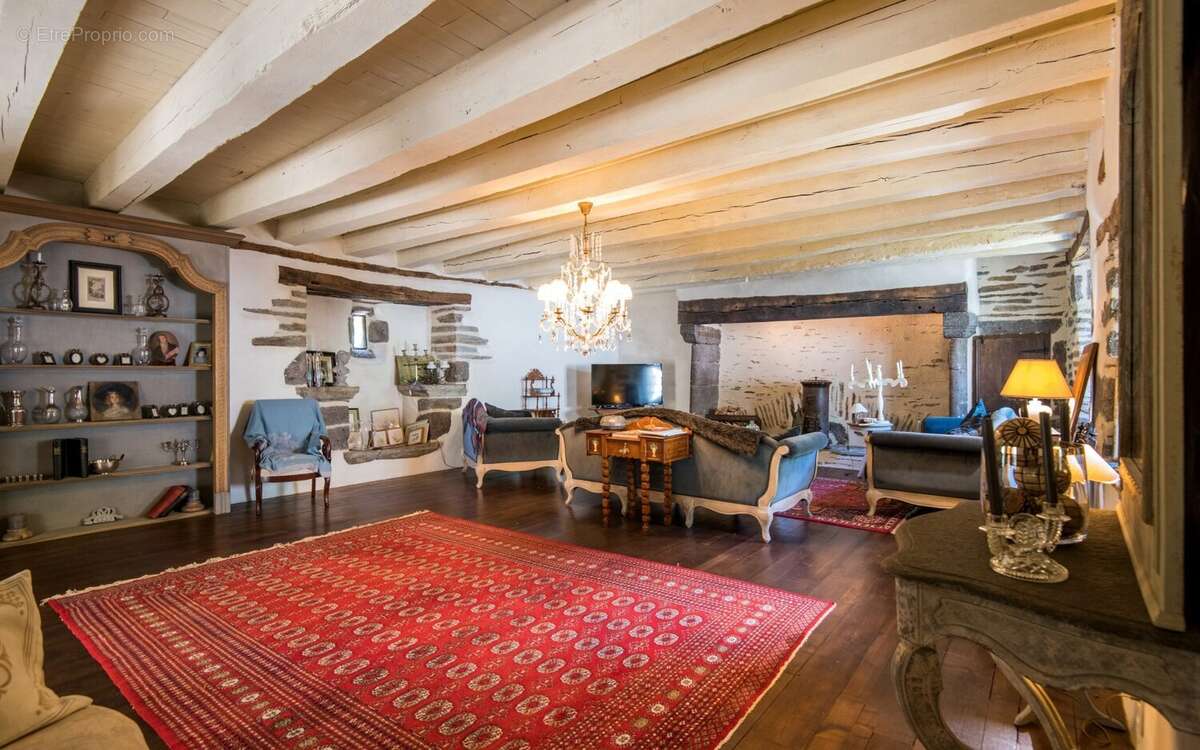 Maison à LAGUIOLE
