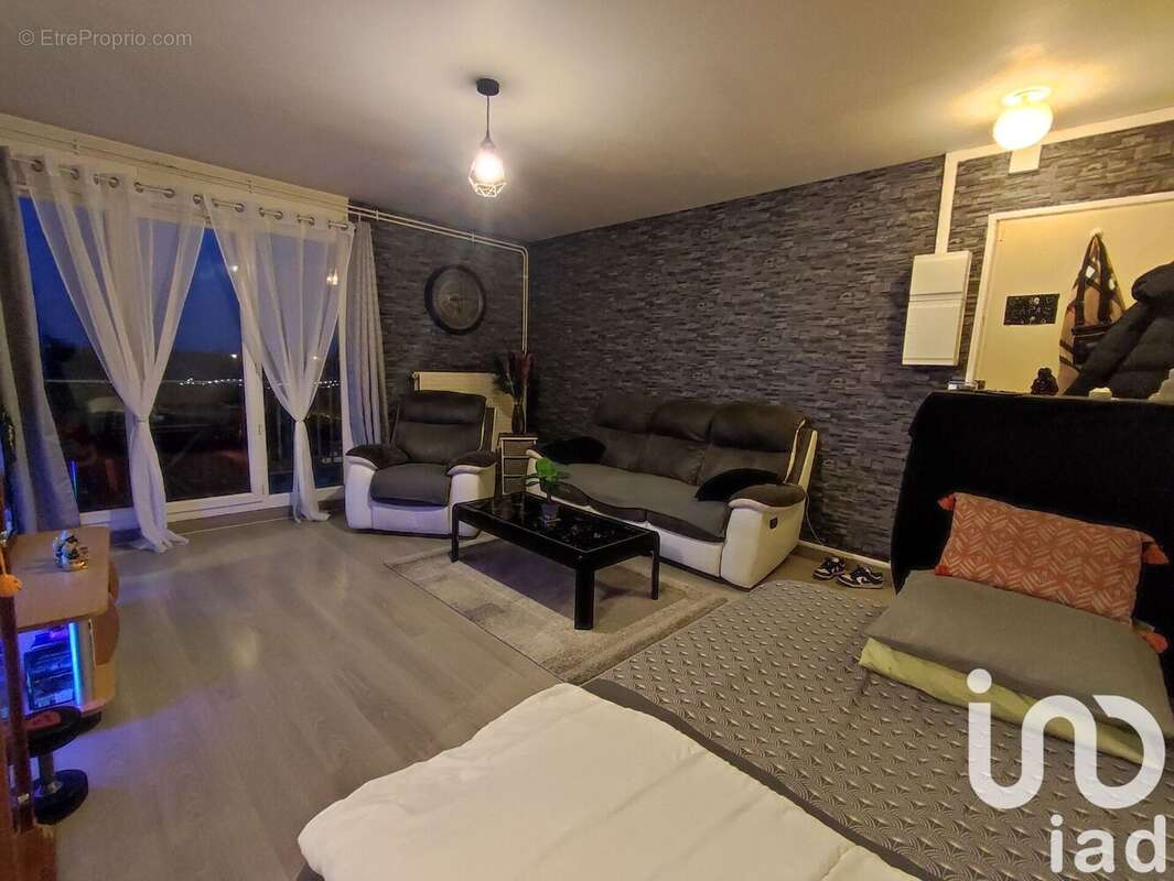 Photo 2 - Appartement à LE PLESSIS-BELLEVILLE