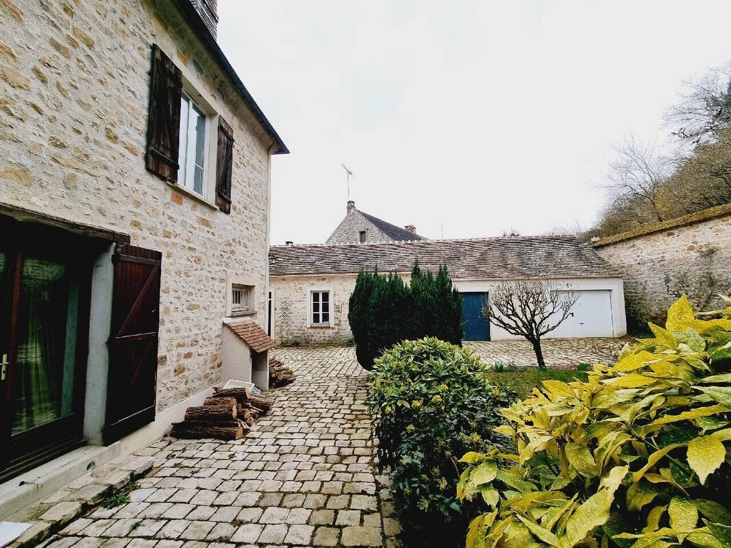Maison à NOISY-SUR-ECOLE