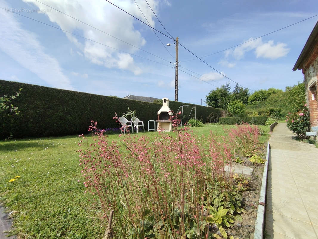 Maison à MONDREPUIS