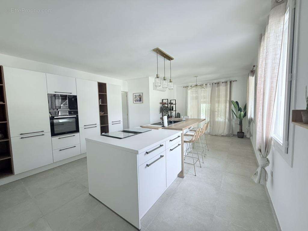 Maison à ROBION