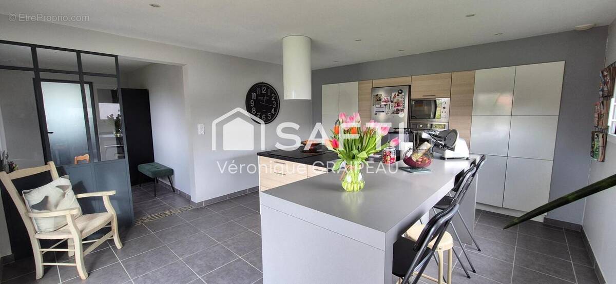 Photo 1 - Maison à VENANSAULT