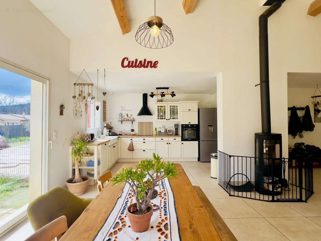 Maison à NANS-LES-PINS