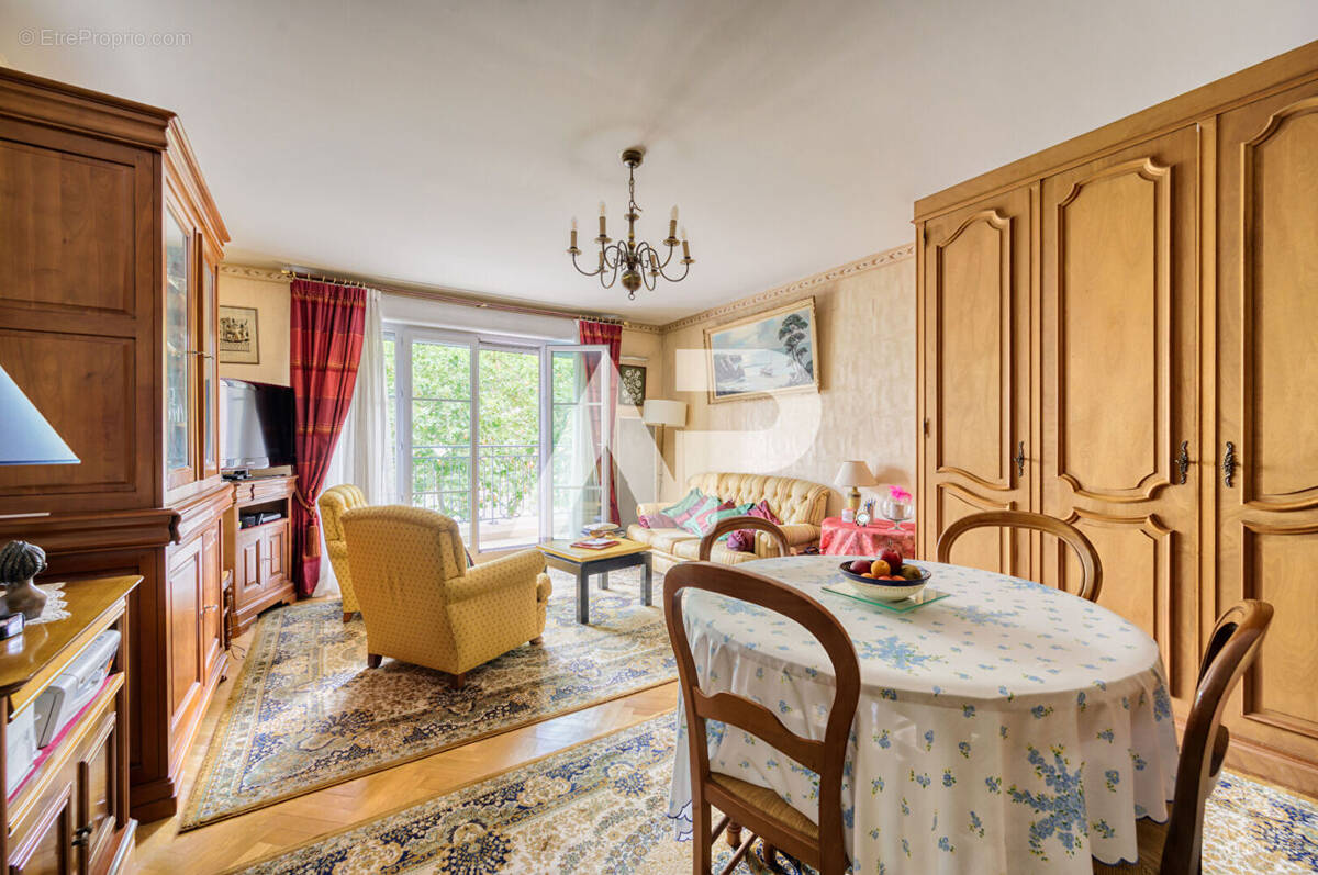 Appartement à RUEIL-MALMAISON