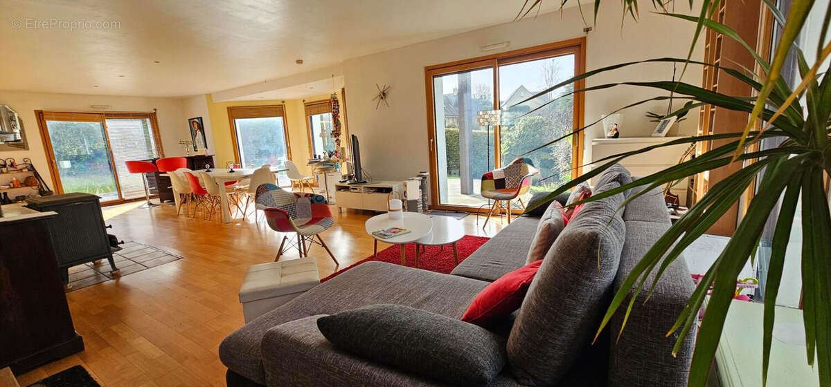 Maison à COMBRIT