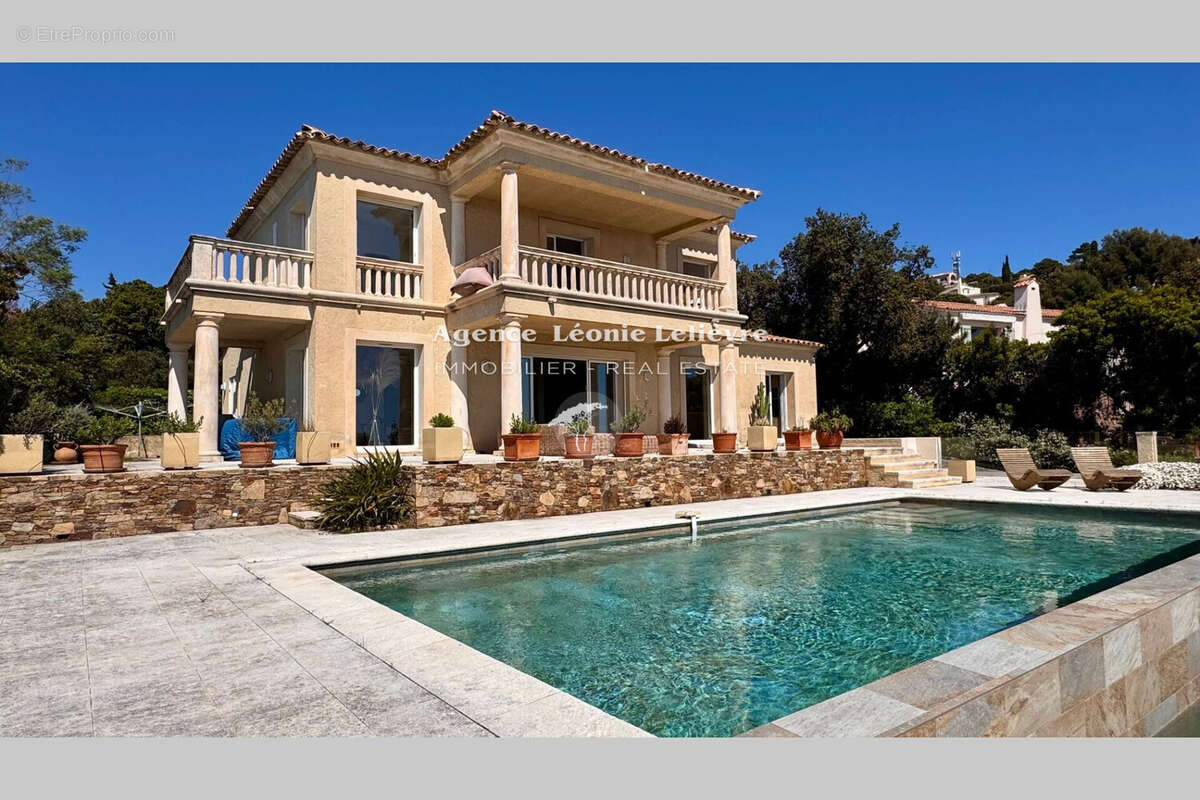 Maison à LES ISSAMBRES