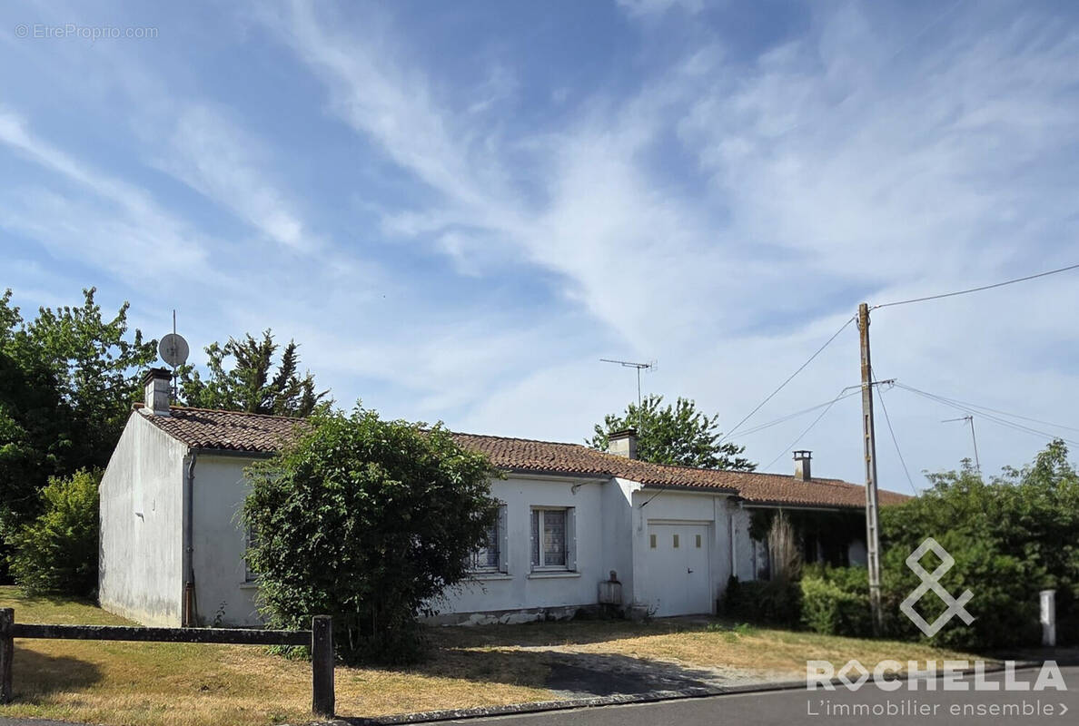 Maison à SAINT-JEAN-D&#039;ANGELY