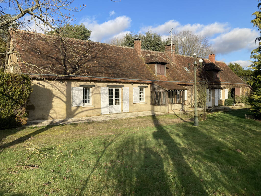 Maison à THIRON-GARDAIS