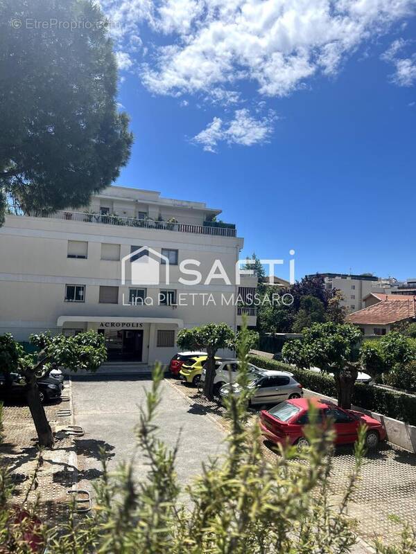 Photo 1 - Appartement à SAINT-LAURENT-DU-VAR