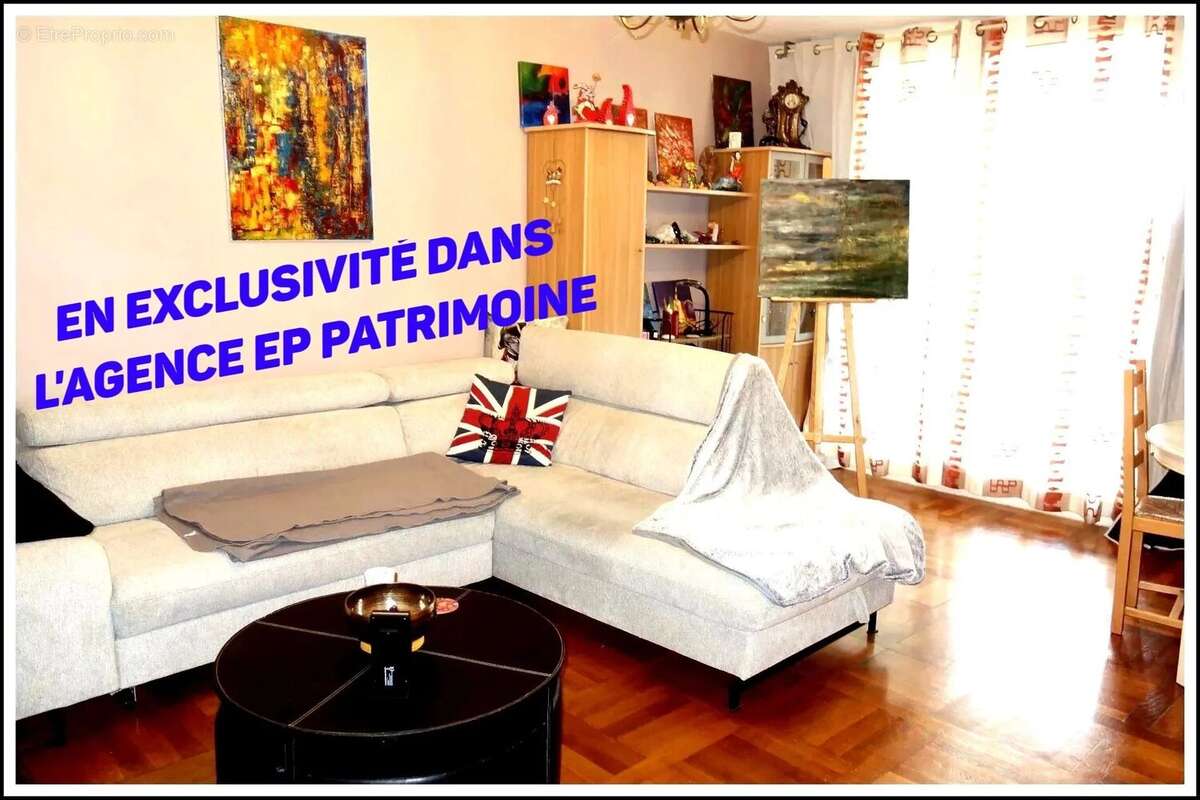 Appartement à BAGNOLS-SUR-CEZE